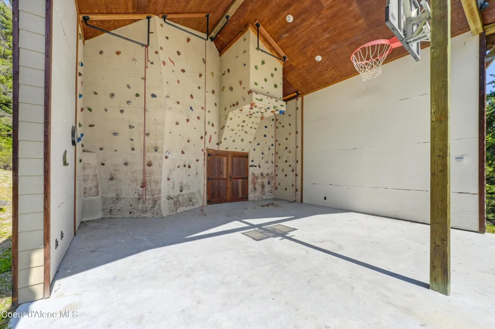 122 Makridge Lane Kingston, ID 83839