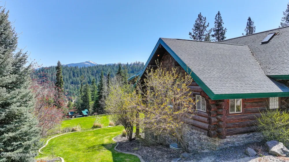 122 Makridge Lane Kingston, ID 83839