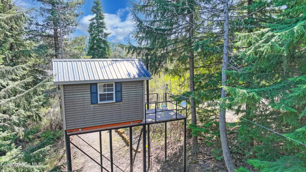 122 Makridge Lane Kingston, ID 83839