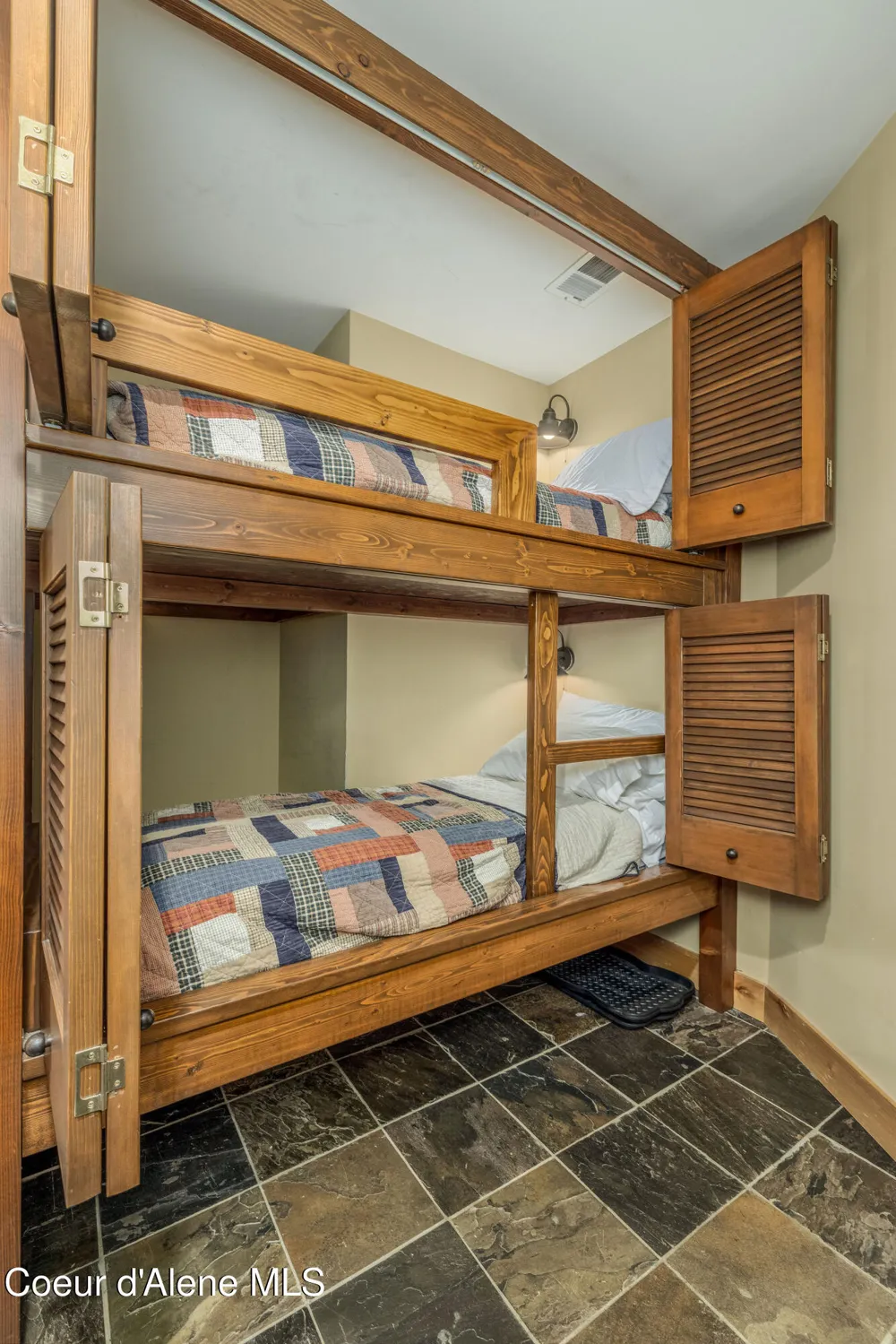 308 Ohio Avenue #105 Kellogg, ID 83837