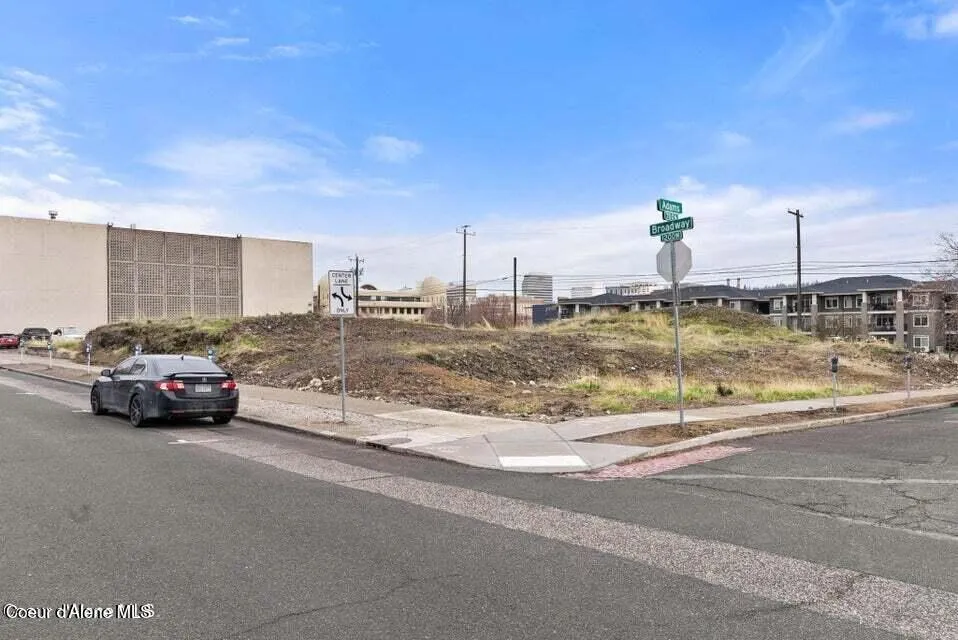 1229 W Broadway Avenue Spokane, WA 99201