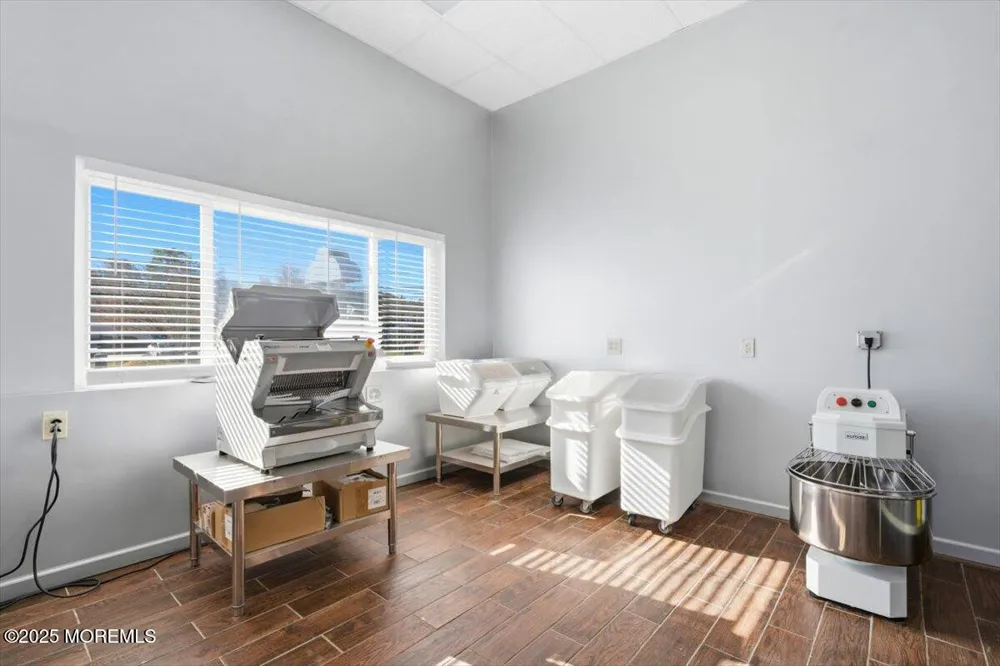759 State Route 34 Matawan, NJ 07747
