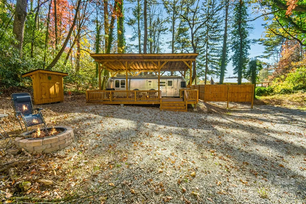 18748 Rosman Highway Sapphire, NC 28774