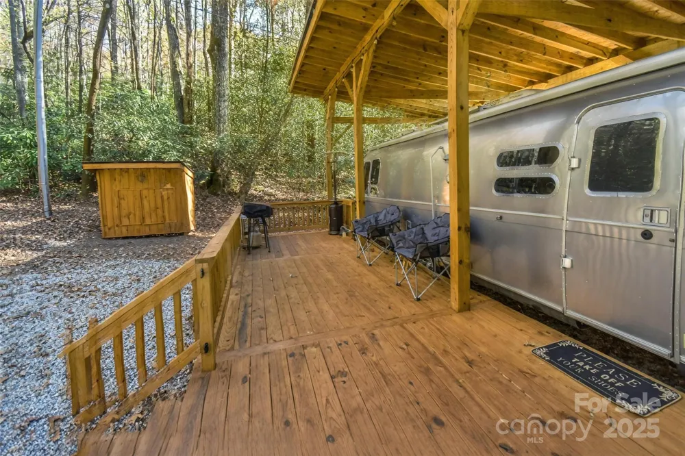 18748 Rosman Highway Sapphire, NC 28774