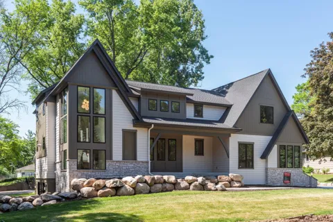 2800 Casco Point Road