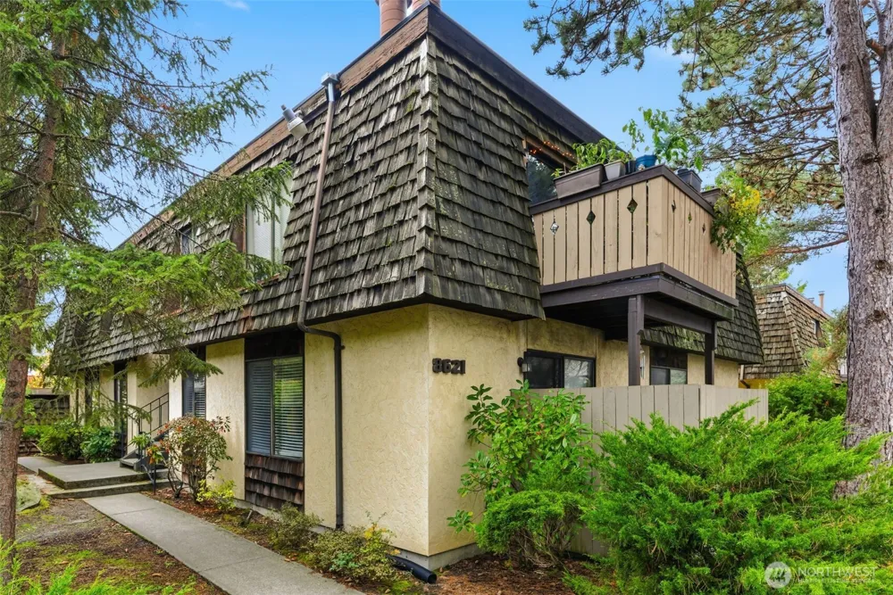 8621 25th Avenue SW #B