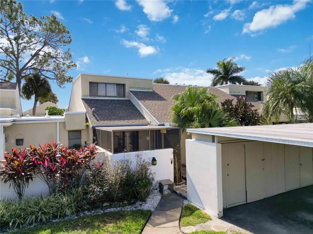 2767 HORSESHOE COURT #Q-3 Sarasota, FL 34235