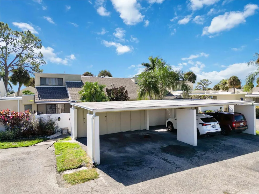 2767 HORSESHOE COURT #Q-3 Sarasota, FL 34235
