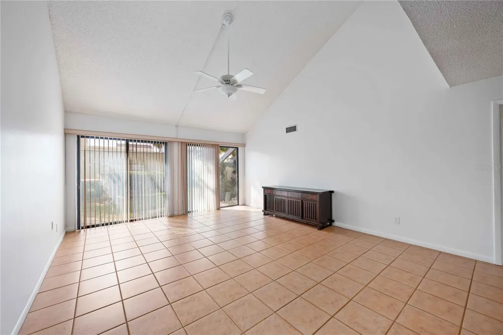 2767 HORSESHOE COURT #Q-3 Sarasota, FL 34235