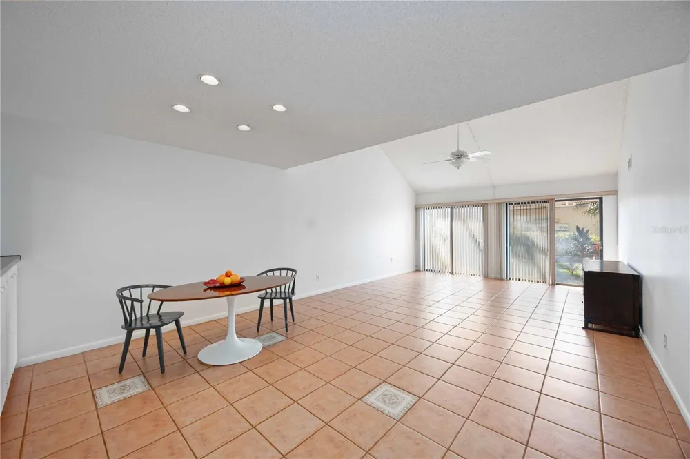 2767 HORSESHOE COURT #Q-3 Sarasota, FL 34235