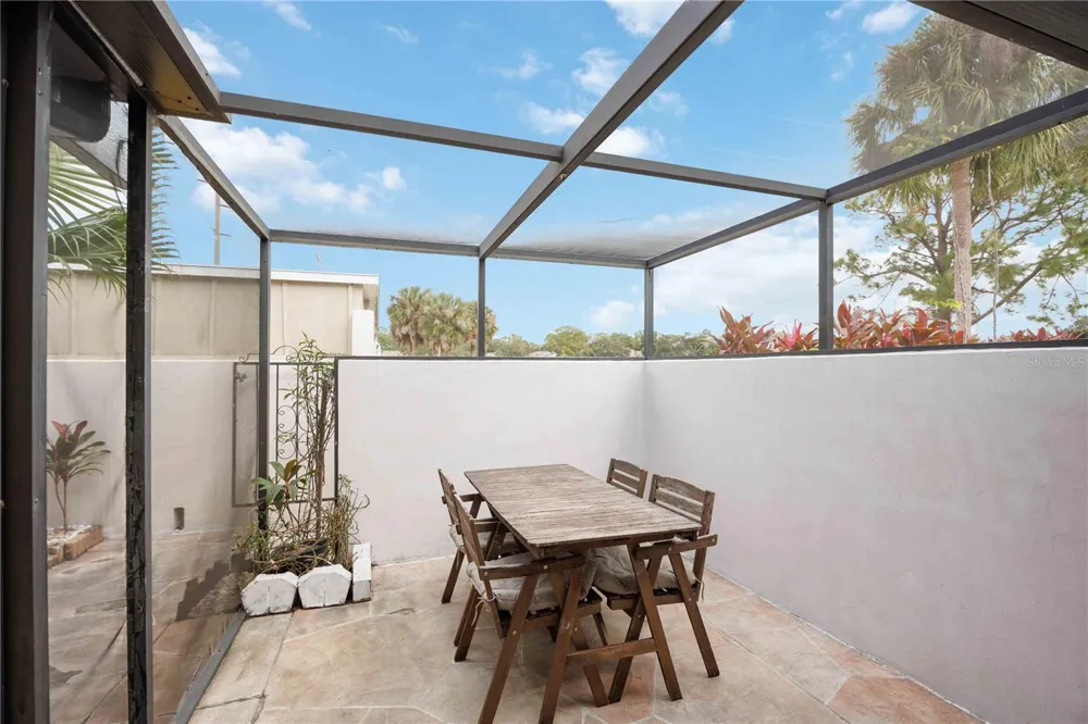 2767 HORSESHOE COURT #Q-3 Sarasota, FL 34235