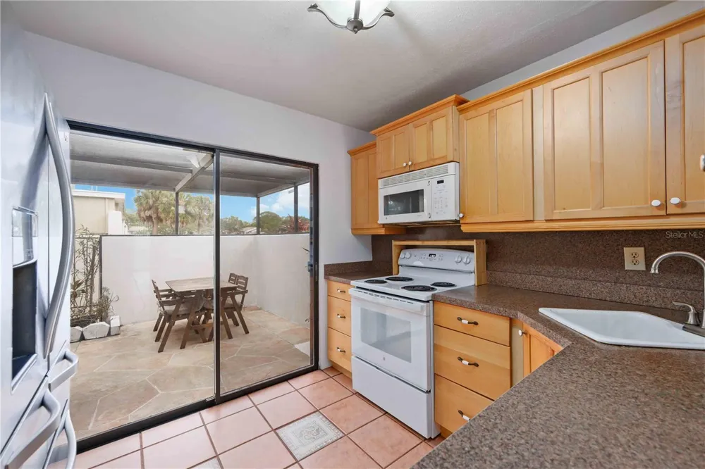 2767 HORSESHOE COURT #Q-3 Sarasota, FL 34235