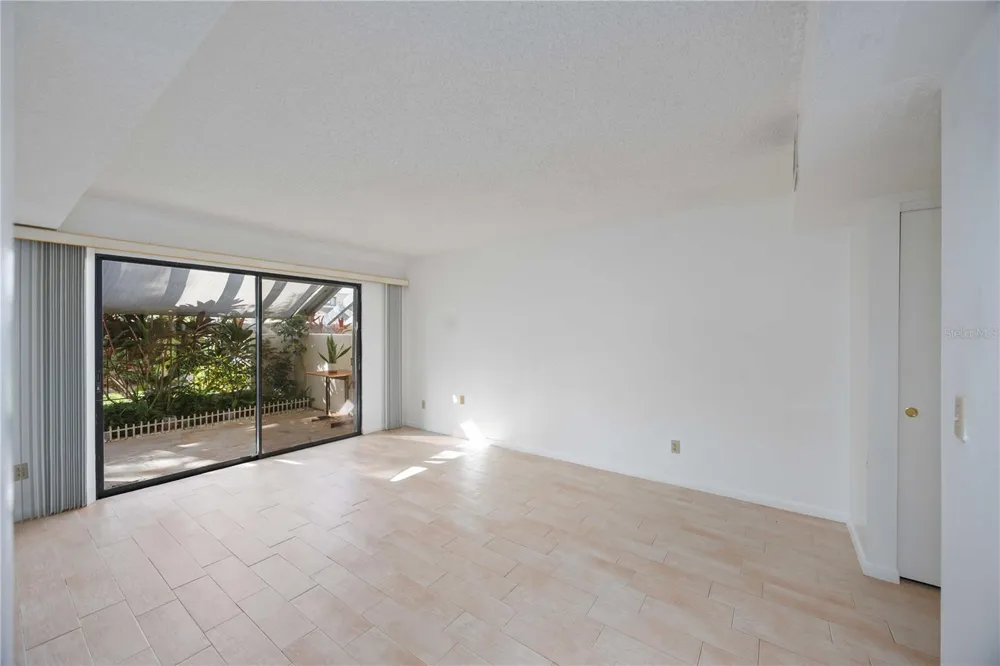 2767 HORSESHOE COURT #Q-3 Sarasota, FL 34235