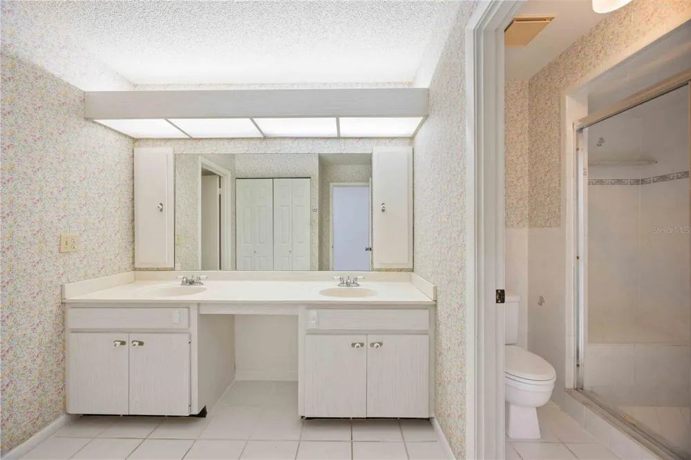 2767 HORSESHOE COURT #Q-3 Sarasota, FL 34235