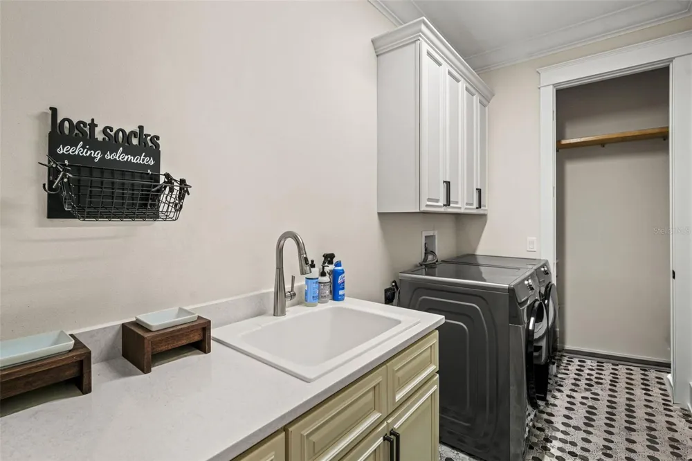 2403 CAMBRIDGE AVENUE Lakeland, FL 33803