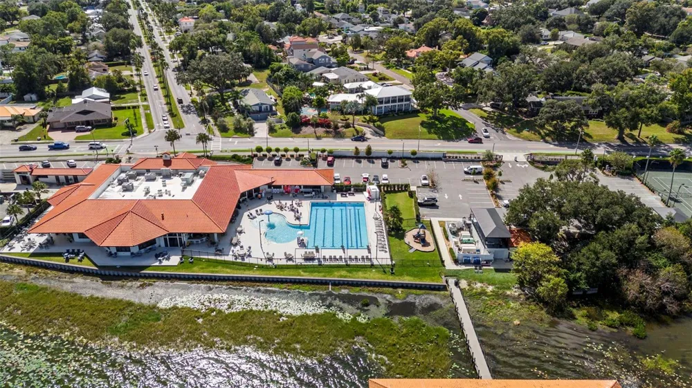 2403 CAMBRIDGE AVENUE Lakeland, FL 33803