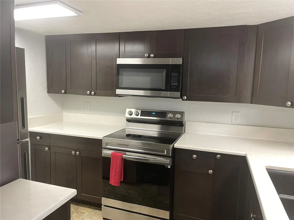 4025 ANGEL OAK COURT #103 Tampa, FL 33613