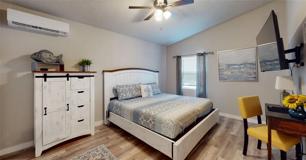 4507 W Bayshore Drive Bacliff, TX 77518