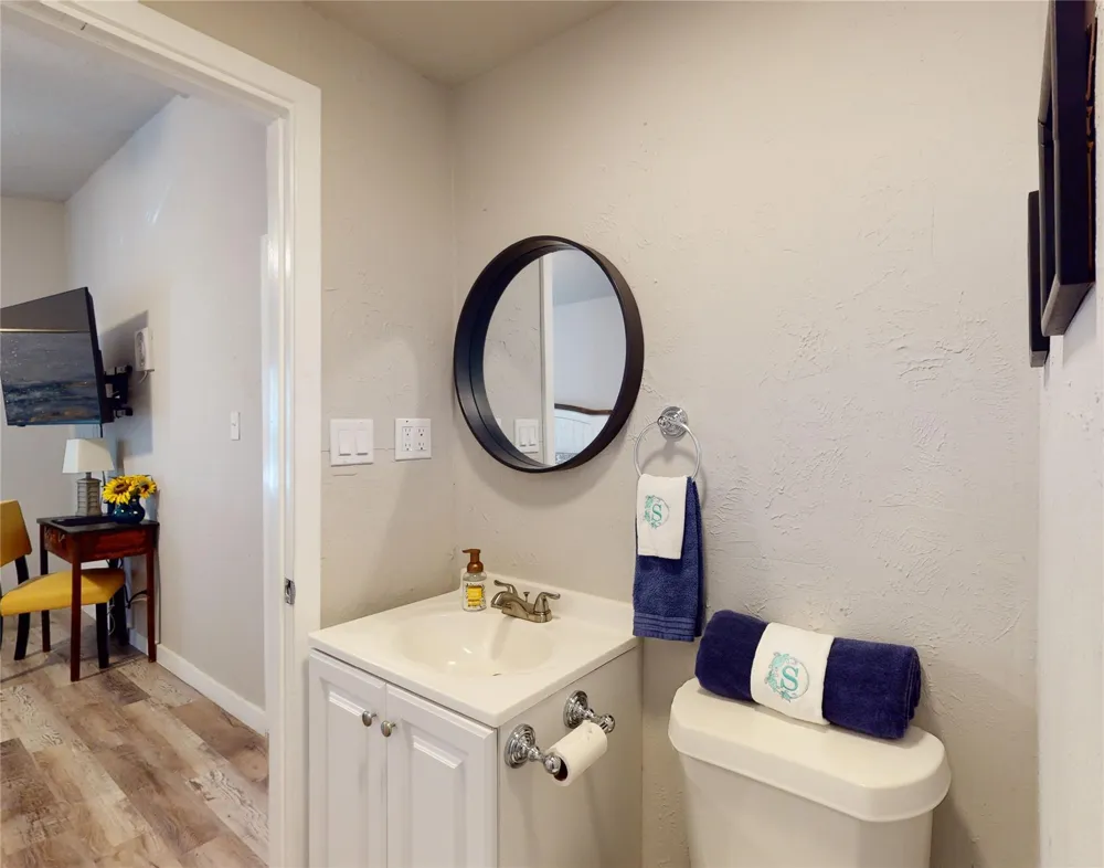 4507 W Bayshore Drive Bacliff, TX 77518