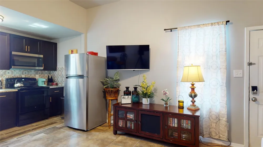 4507 W Bayshore Drive Bacliff, TX 77518