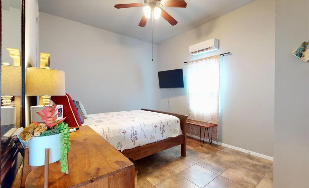 4507 W Bayshore Drive Bacliff, TX 77518