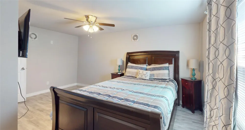 4507 W Bayshore Drive Bacliff, TX 77518