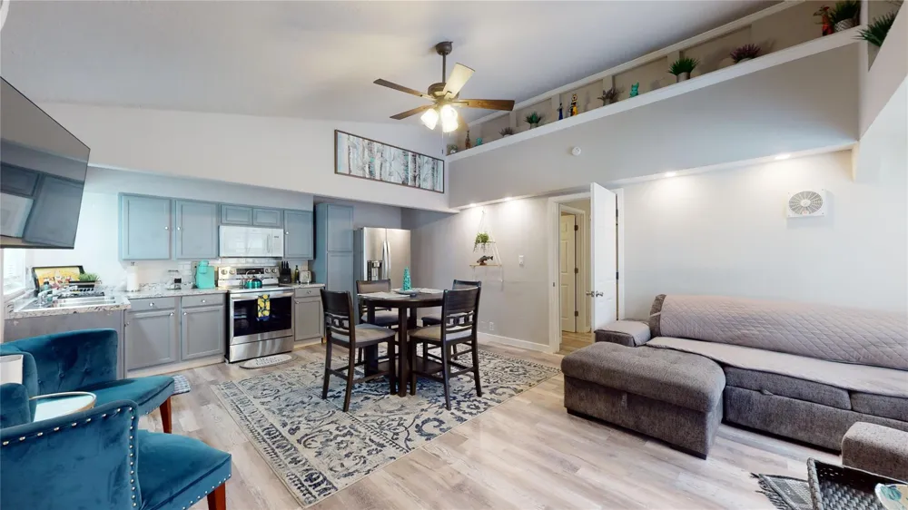 4507 W Bayshore Drive Bacliff, TX 77518