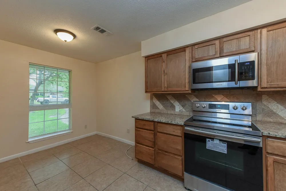 18610 Anne Drive Webster, TX 77058