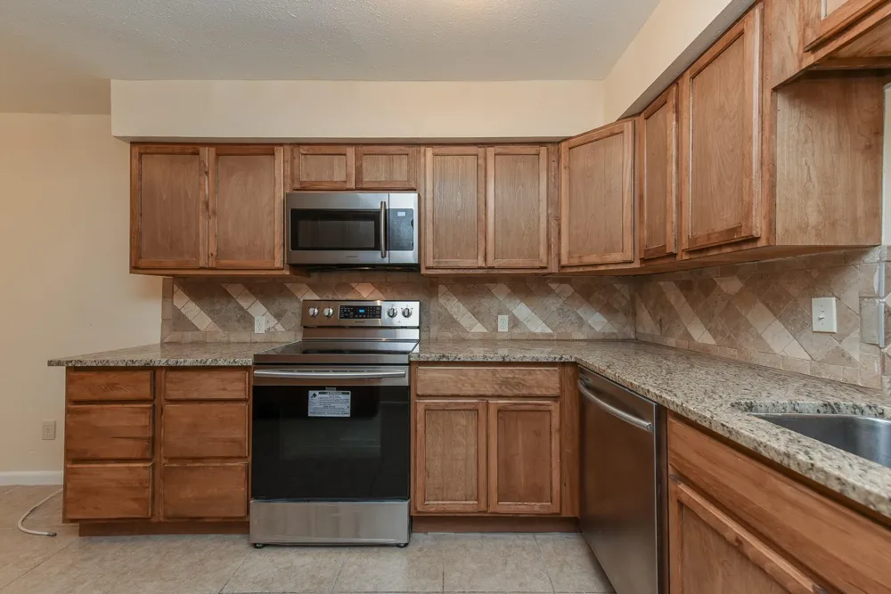18610 Anne Drive Webster, TX 77058