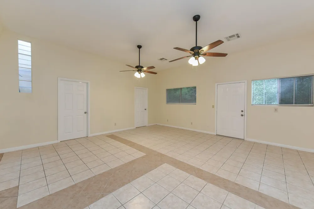 18610 Anne Drive Webster, TX 77058