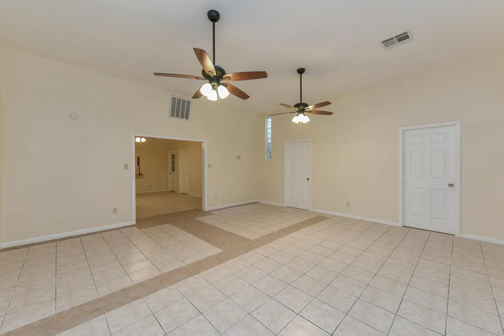 18610 Anne Drive Webster, TX 77058