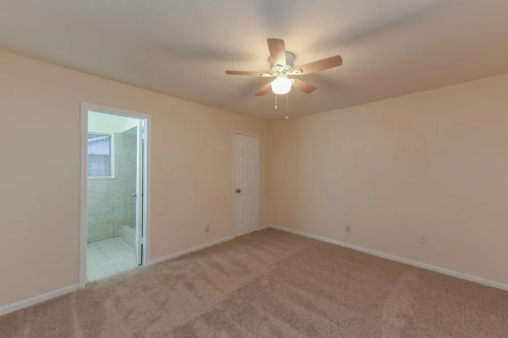 18610 Anne Drive Webster, TX 77058