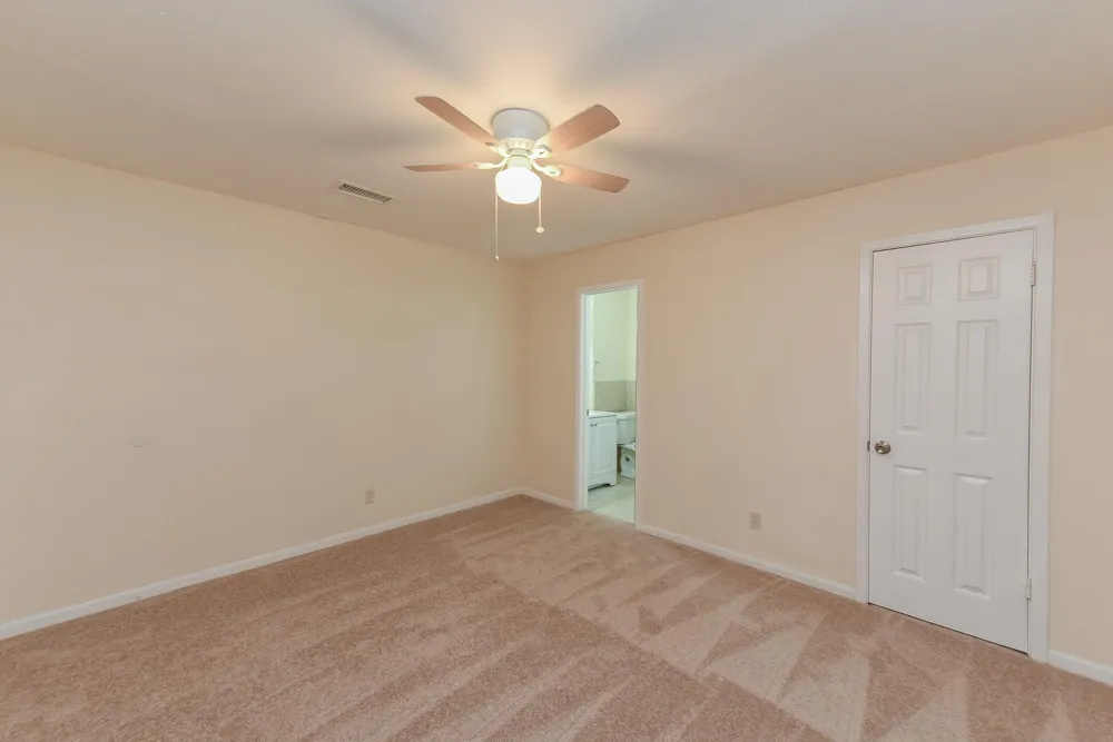 18610 Anne Drive Webster, TX 77058