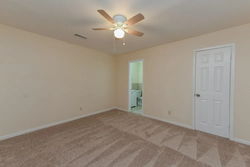 18610 Anne Drive Webster, TX 77058