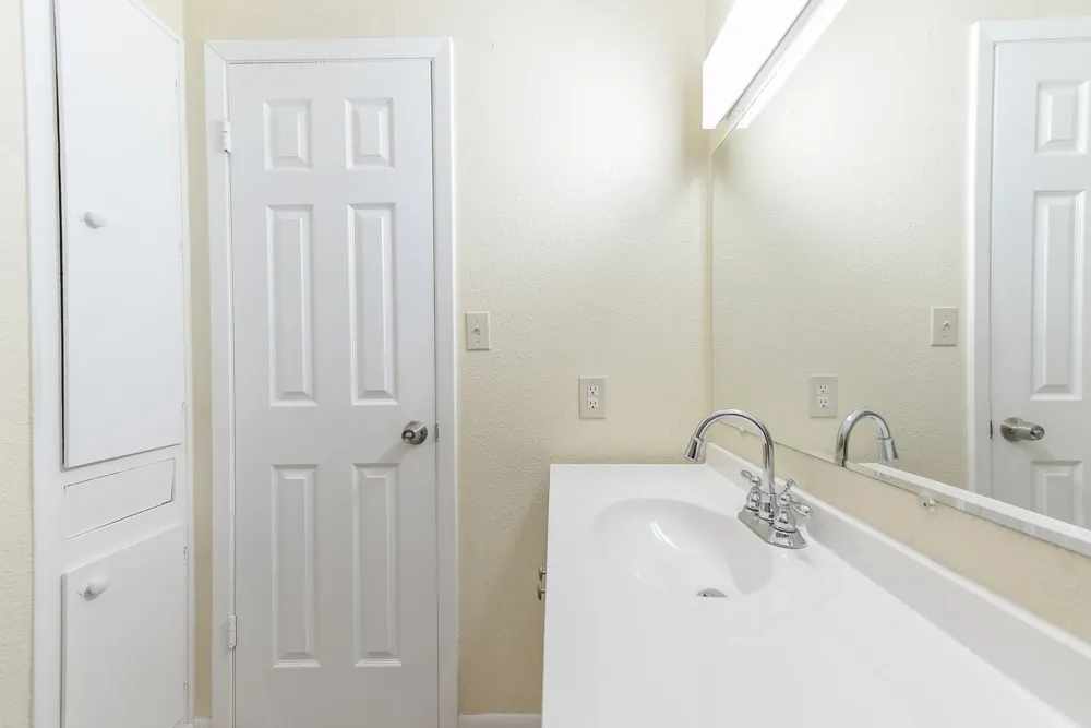18610 Anne Drive Webster, TX 77058