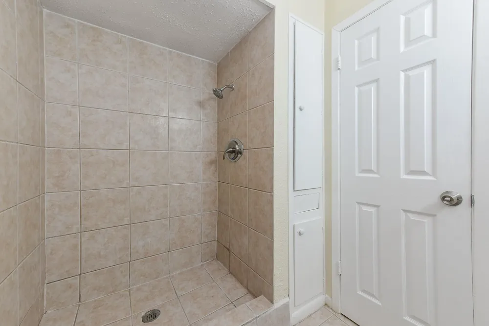18610 Anne Drive Webster, TX 77058