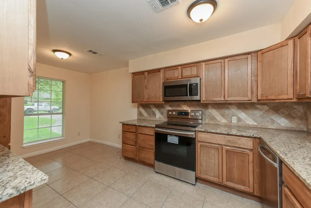 18610 Anne Drive Webster, TX 77058