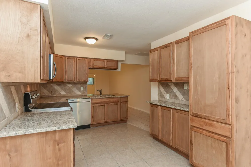 18610 Anne Drive Webster, TX 77058