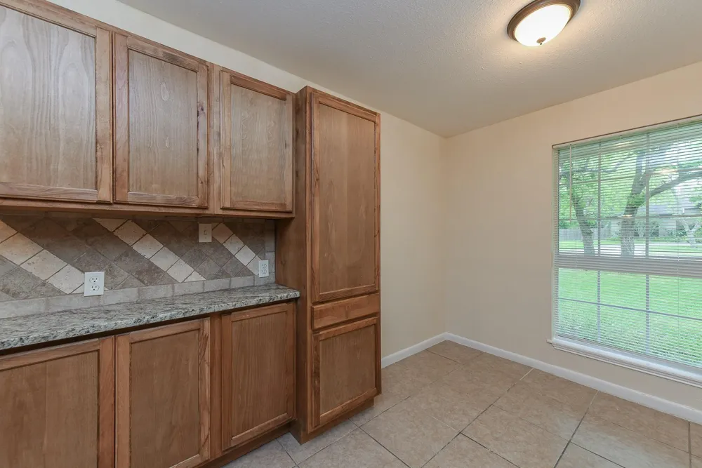 18610 Anne Drive Webster, TX 77058