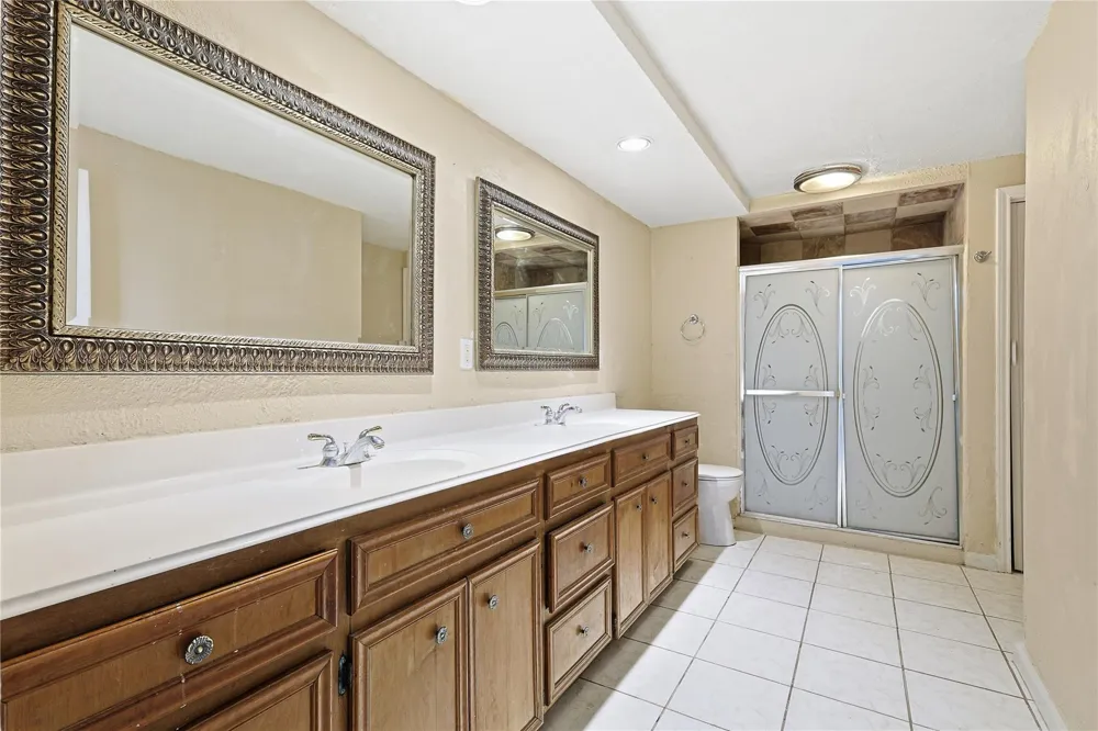 434 Pompano Street Bayou Vista, TX 77563