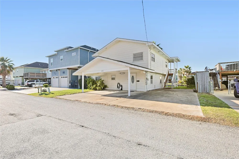 434 Pompano Street Bayou Vista, TX 77563