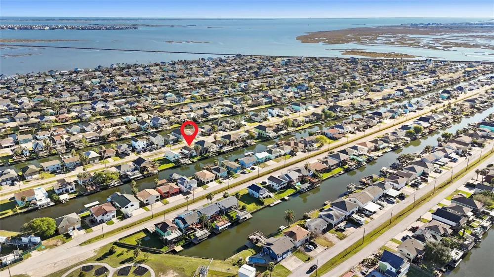434 Pompano Street Bayou Vista, TX 77563