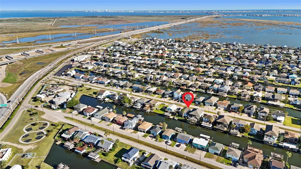 434 Pompano Street Bayou Vista, TX 77563