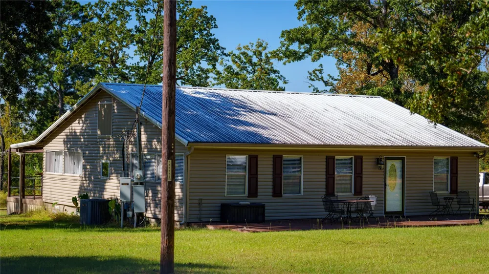 15383 County Road 236 Oakwood, TX 75855