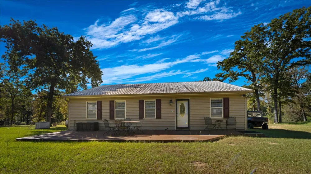 15383 County Road 236 Oakwood, TX 75855