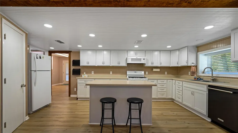 15383 County Road 236 Oakwood, TX 75855
