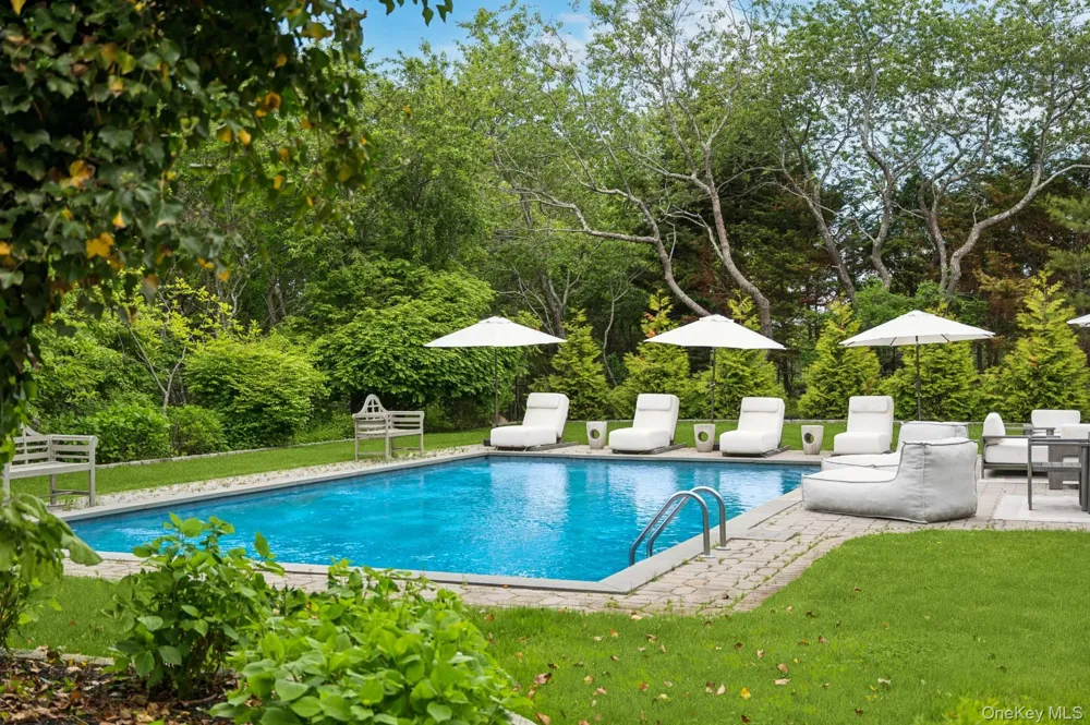 167 Tuckahoe Lane Southampton, NY 11968