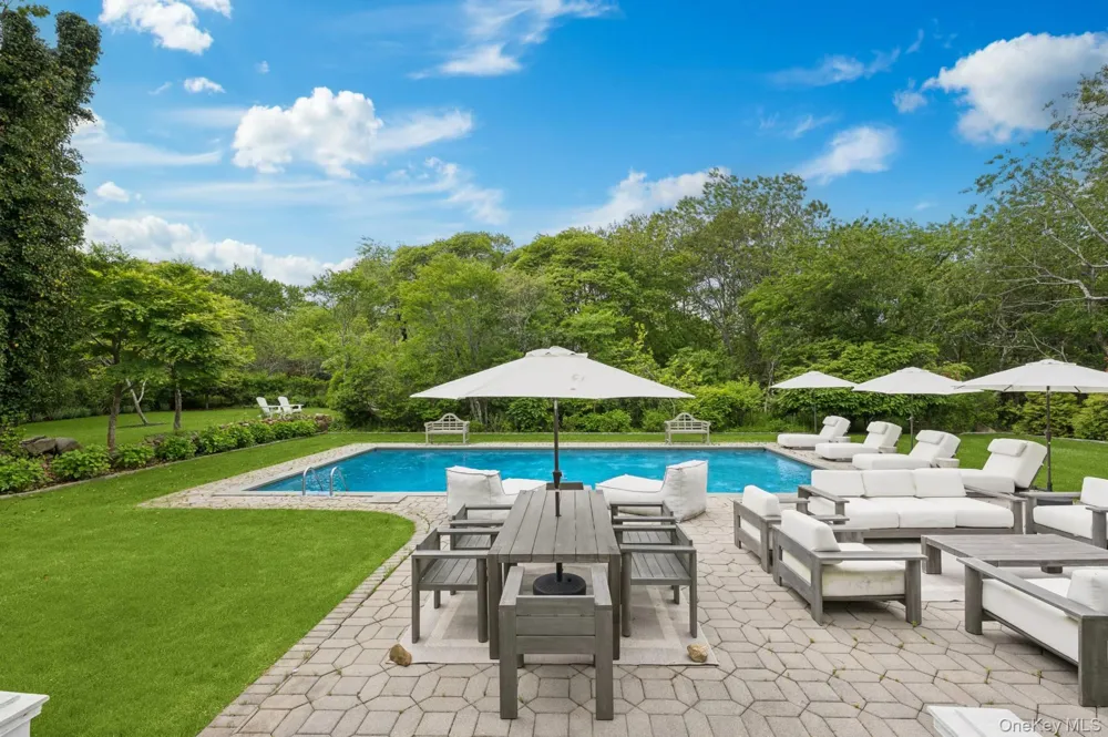 167 Tuckahoe Lane Southampton, NY 11968