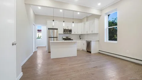 386 Chauncey Street #2