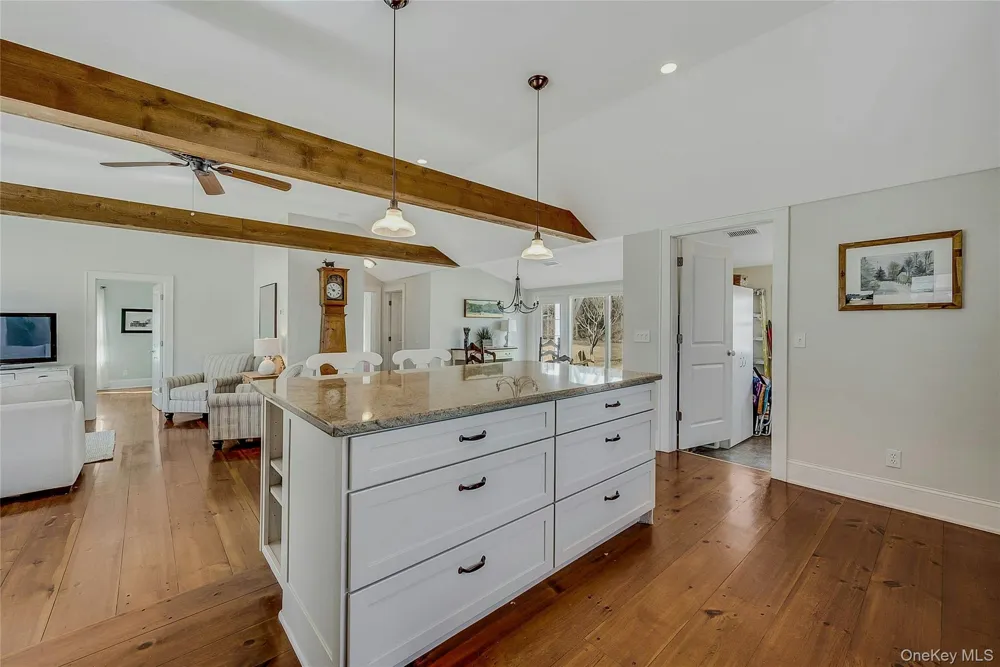 635 Strohson Road Cutchogue, NY 11935